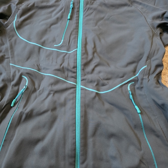 Stoic Softshell Jacket - Picture 3 of 9